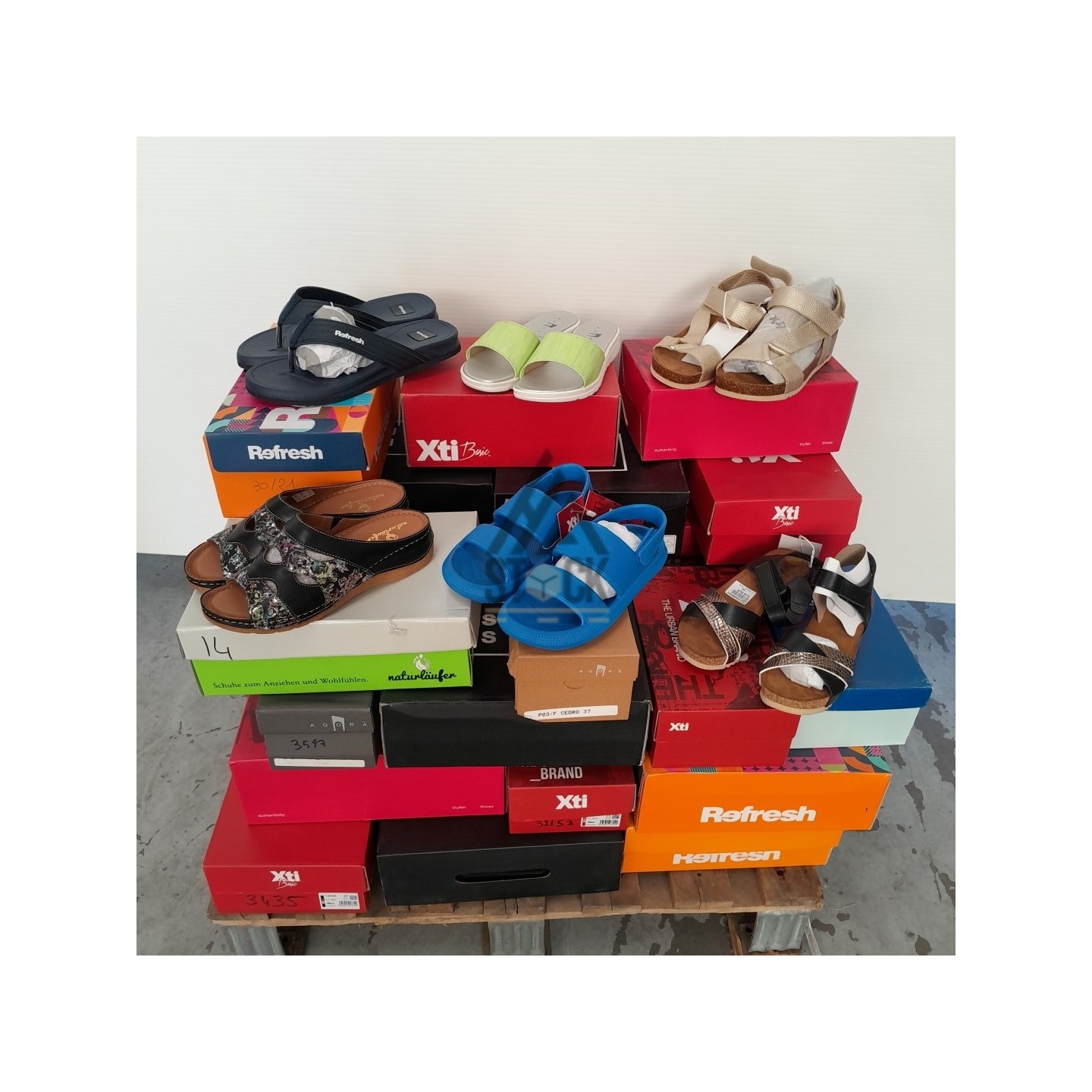 CHAUSSURE ÉTÉ en boite - 30 paires