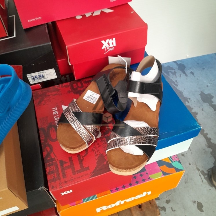 CHAUSSURE ÉTÉ en boite - 30 paires