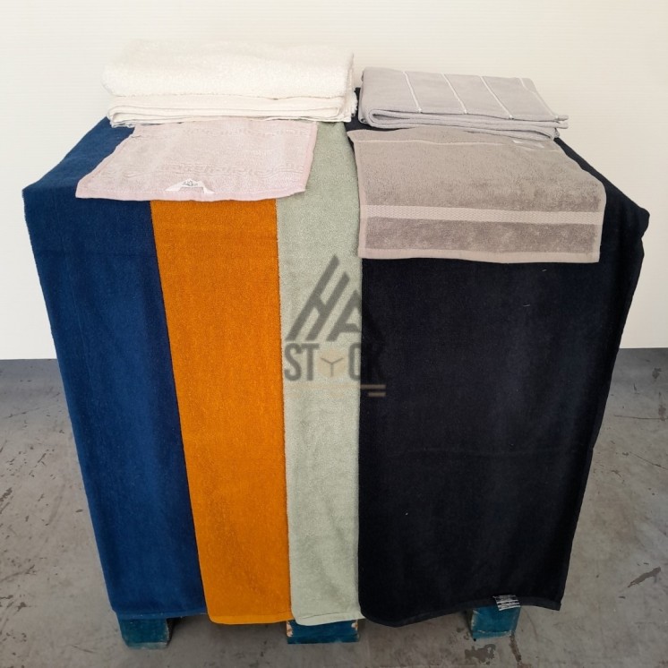 SERVIETTE - 110 pièces