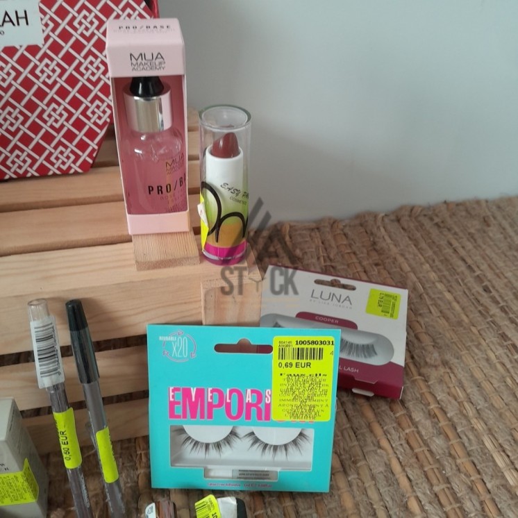 COSMÉTIQUE - 300 pièces