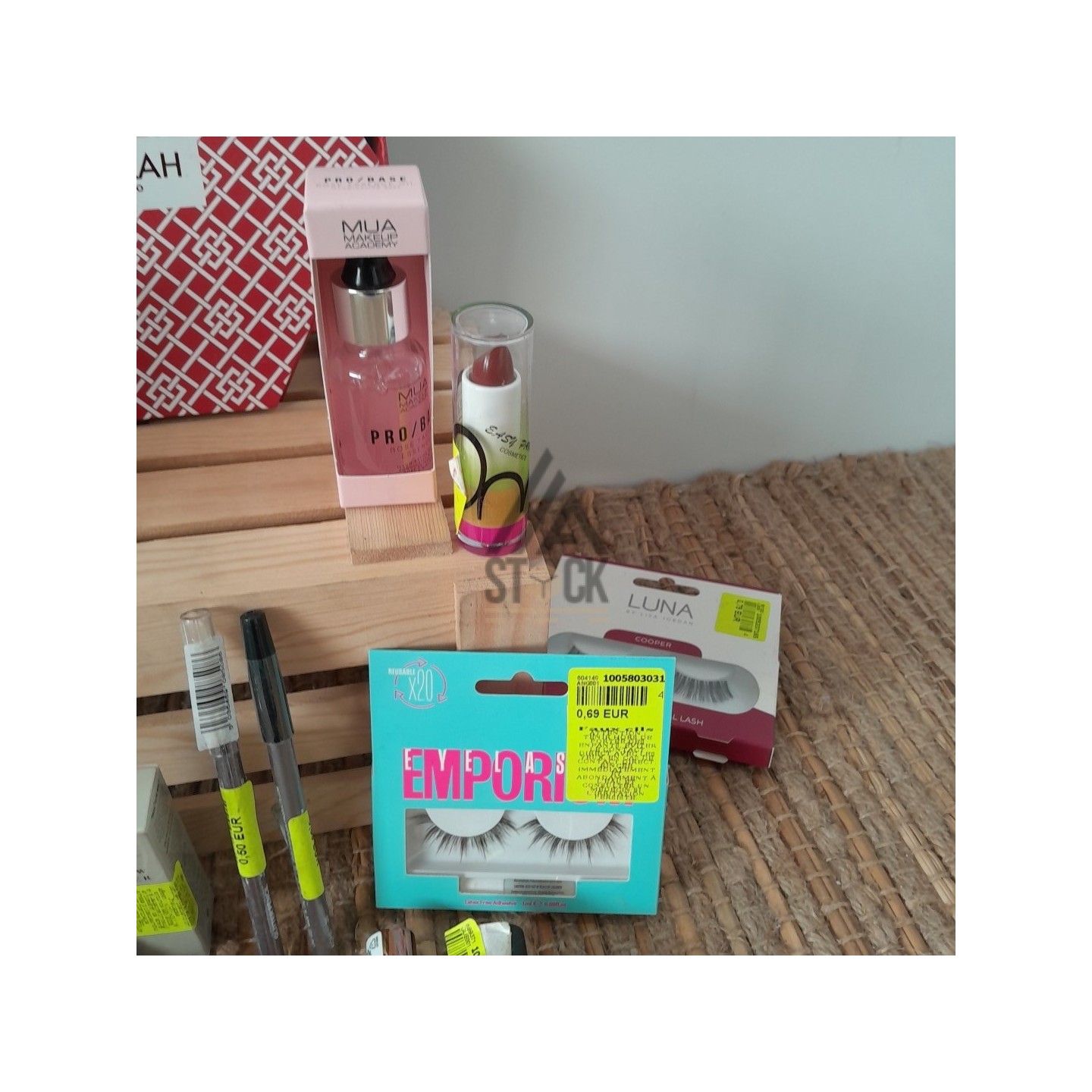 COSMÉTIQUE - 300 pièces