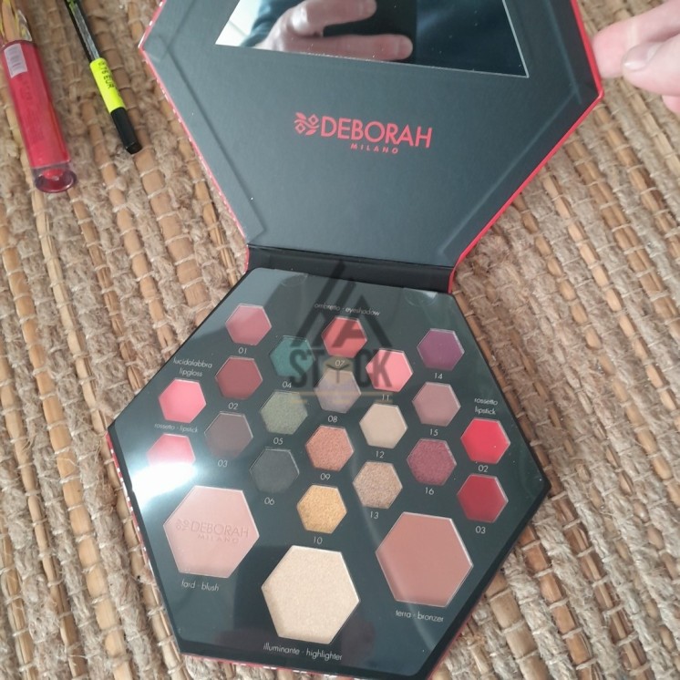 COSMÉTIQUE - 300 pièces