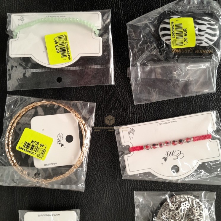 BIJOUX - 300 pièces