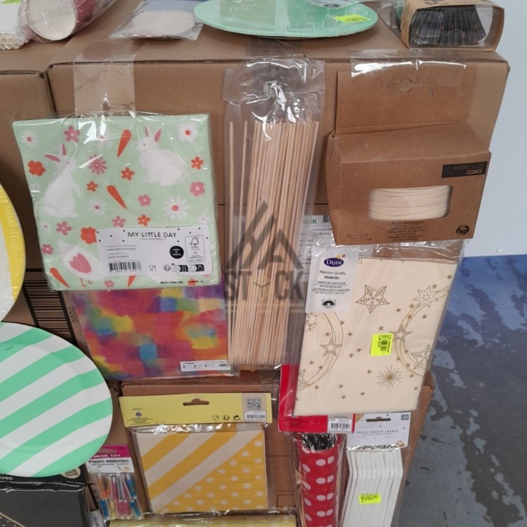 VAISSELLE JETABLE - 300 pièces