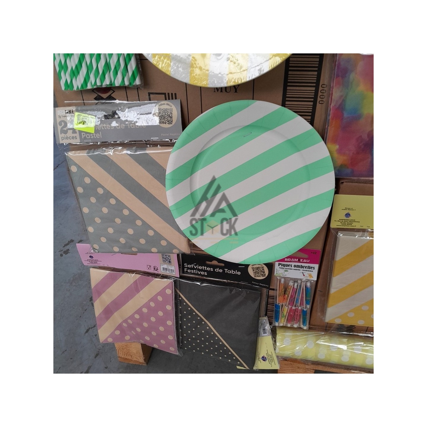 VAISSELLE JETABLE - 300 pièces