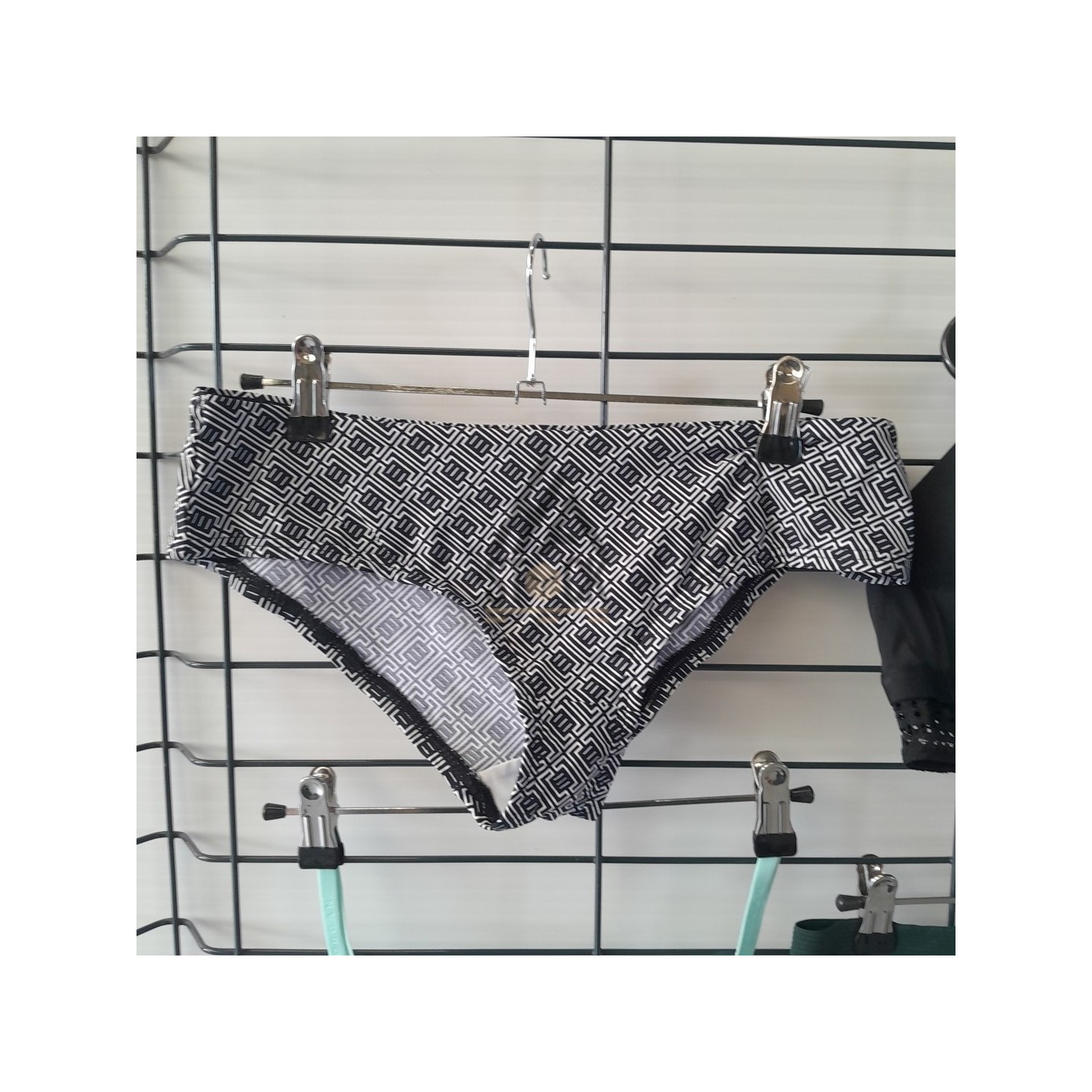 SOUS VETEMENTS DE MARQUE - 50 pièces