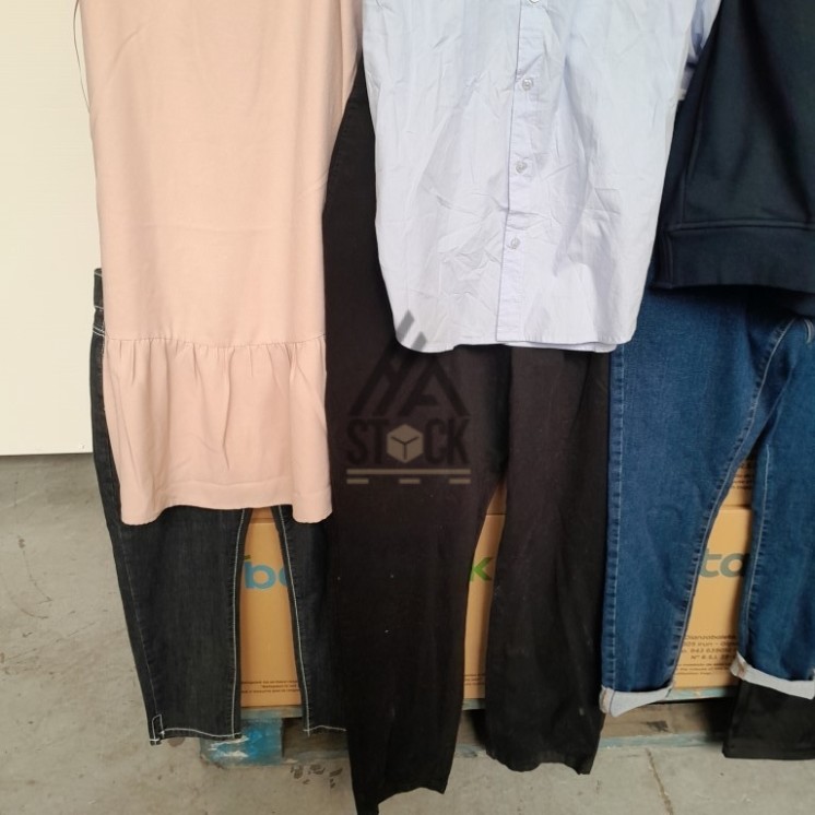 TEXTILE MARQUE  - 700 pièces