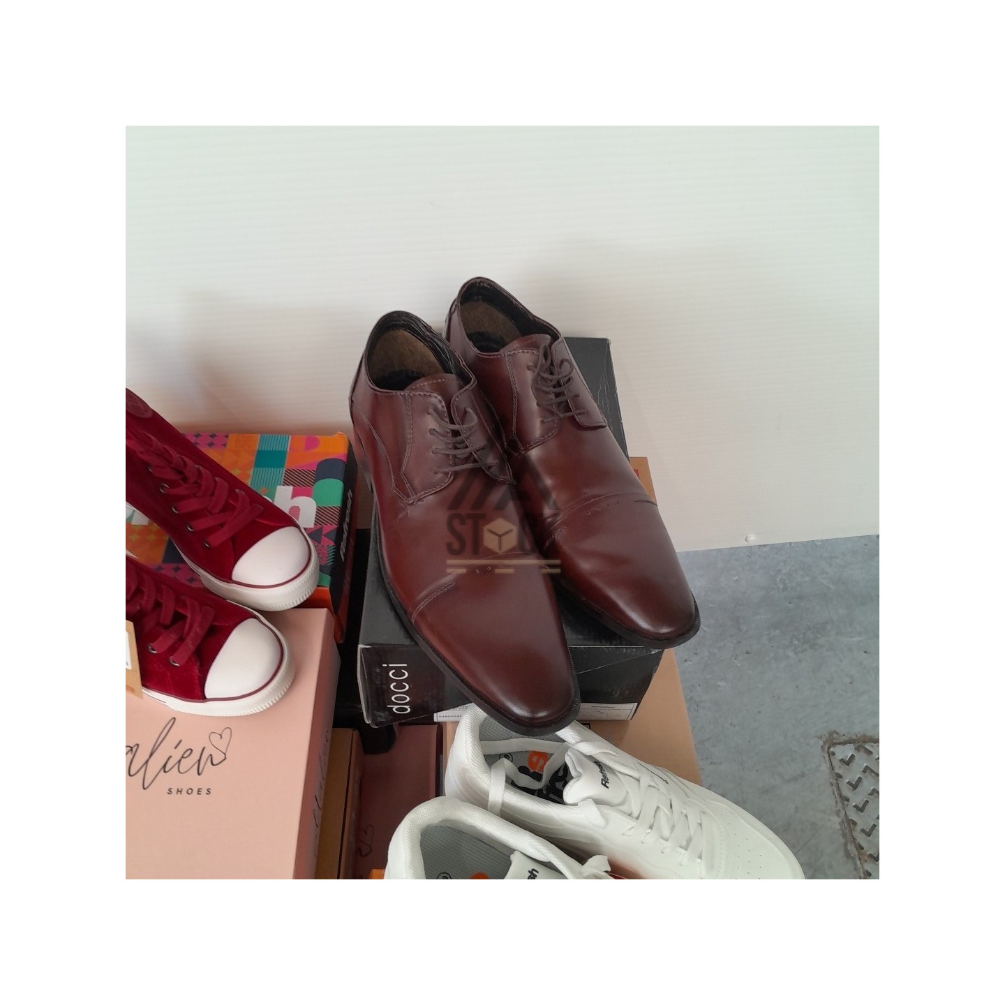 CHAUSSURE en boite  - 20 paires