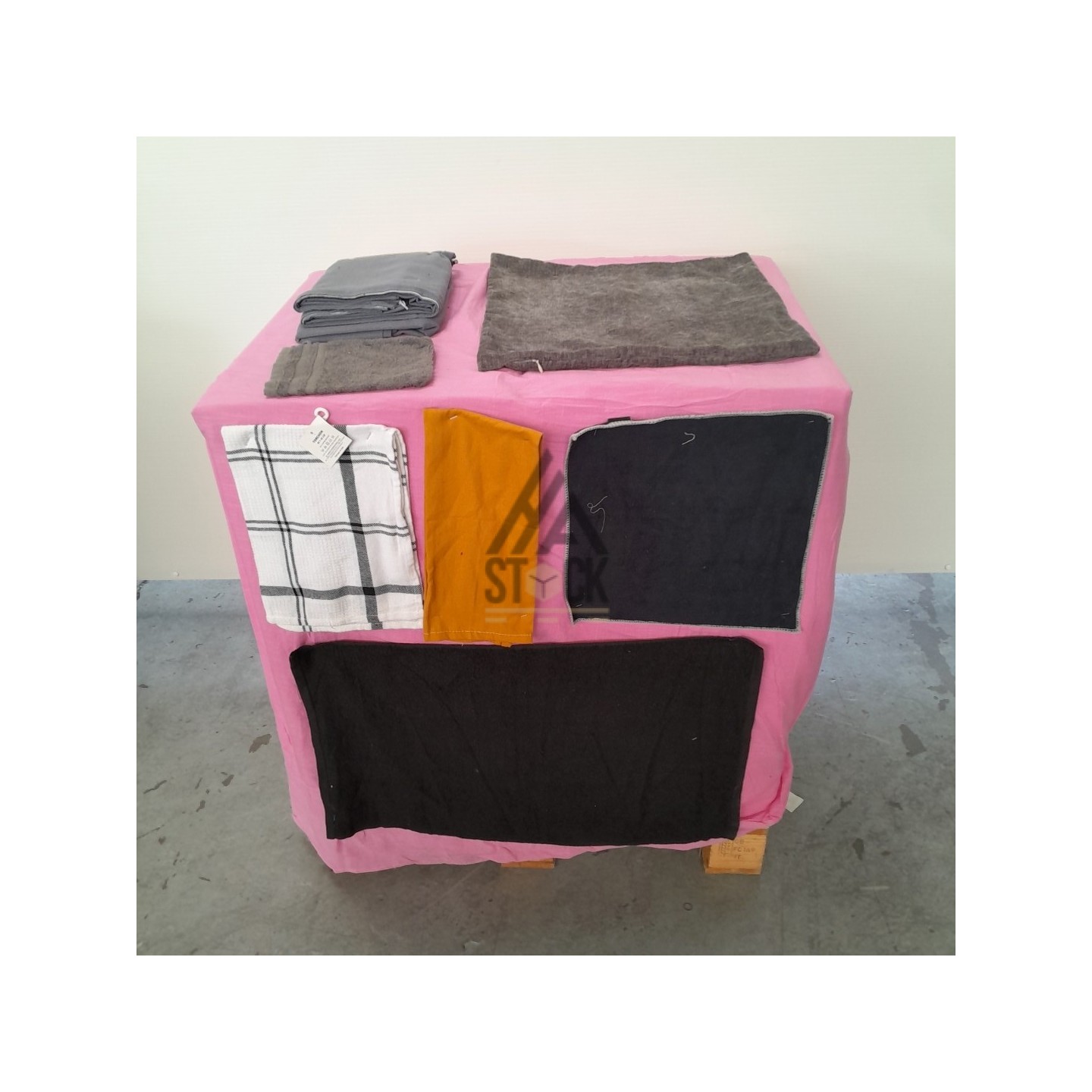 LINGE DE MAISON VRAC - 220 pièces