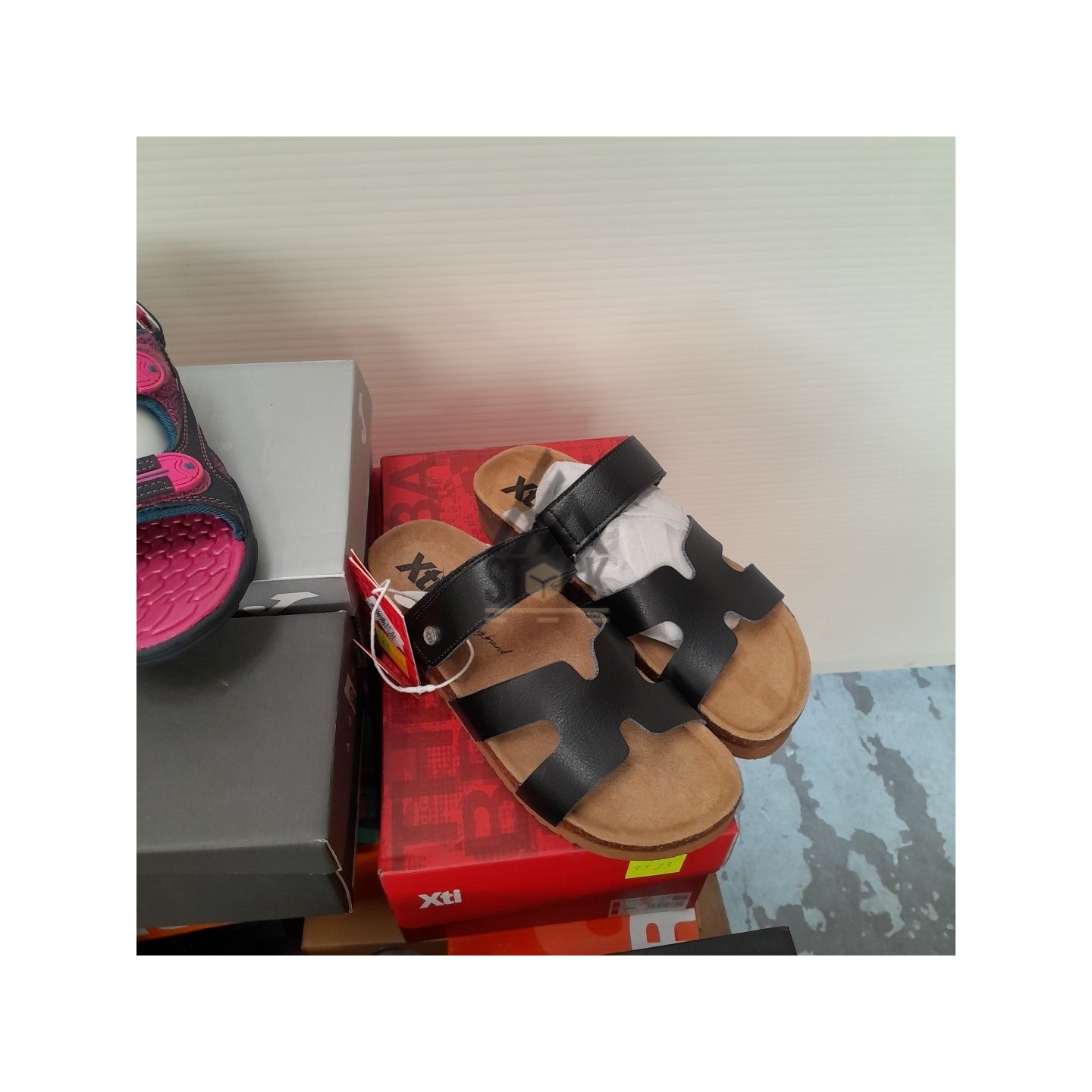 CHAUSSURE ÉTÉ en boite - 30 paires