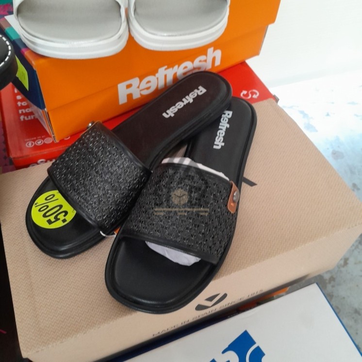 CHAUSSURE ÉTÉ en boite - 30 paires